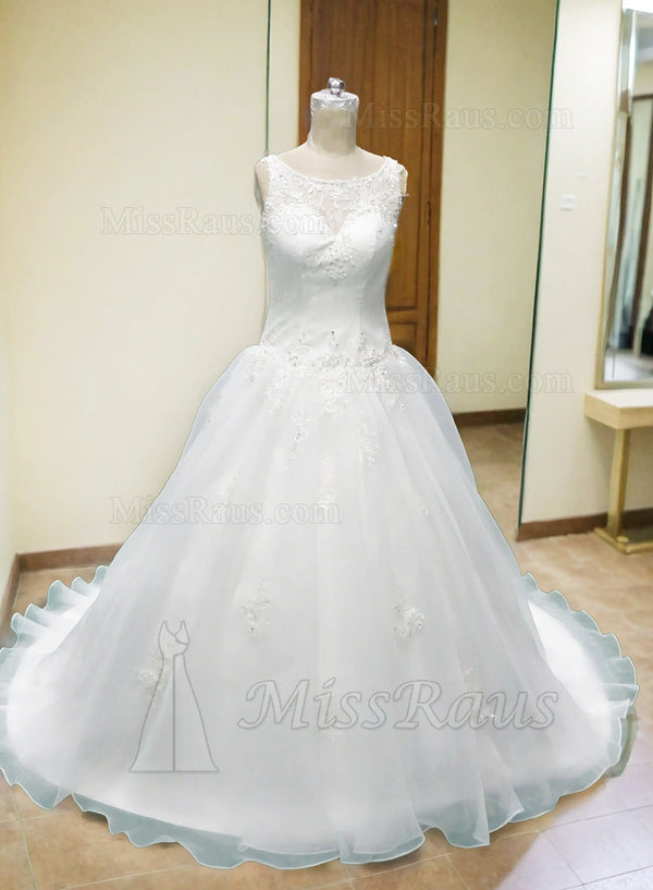 Scoop Beaded Organza Ball Gown Wedding Dress With Applique